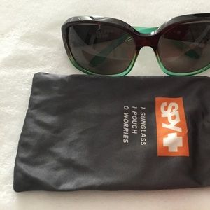 Spy farrah Sunglasses. With the Happy Lenses. Gray/Green lense